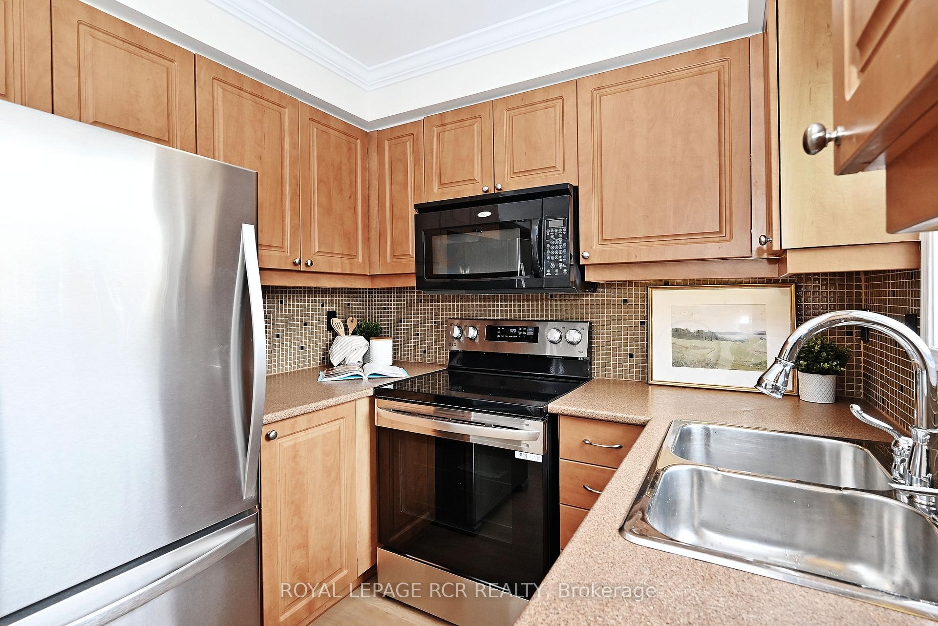 









28


Wyatt

Lane,
Aurora,




ON
L4G 7E4

