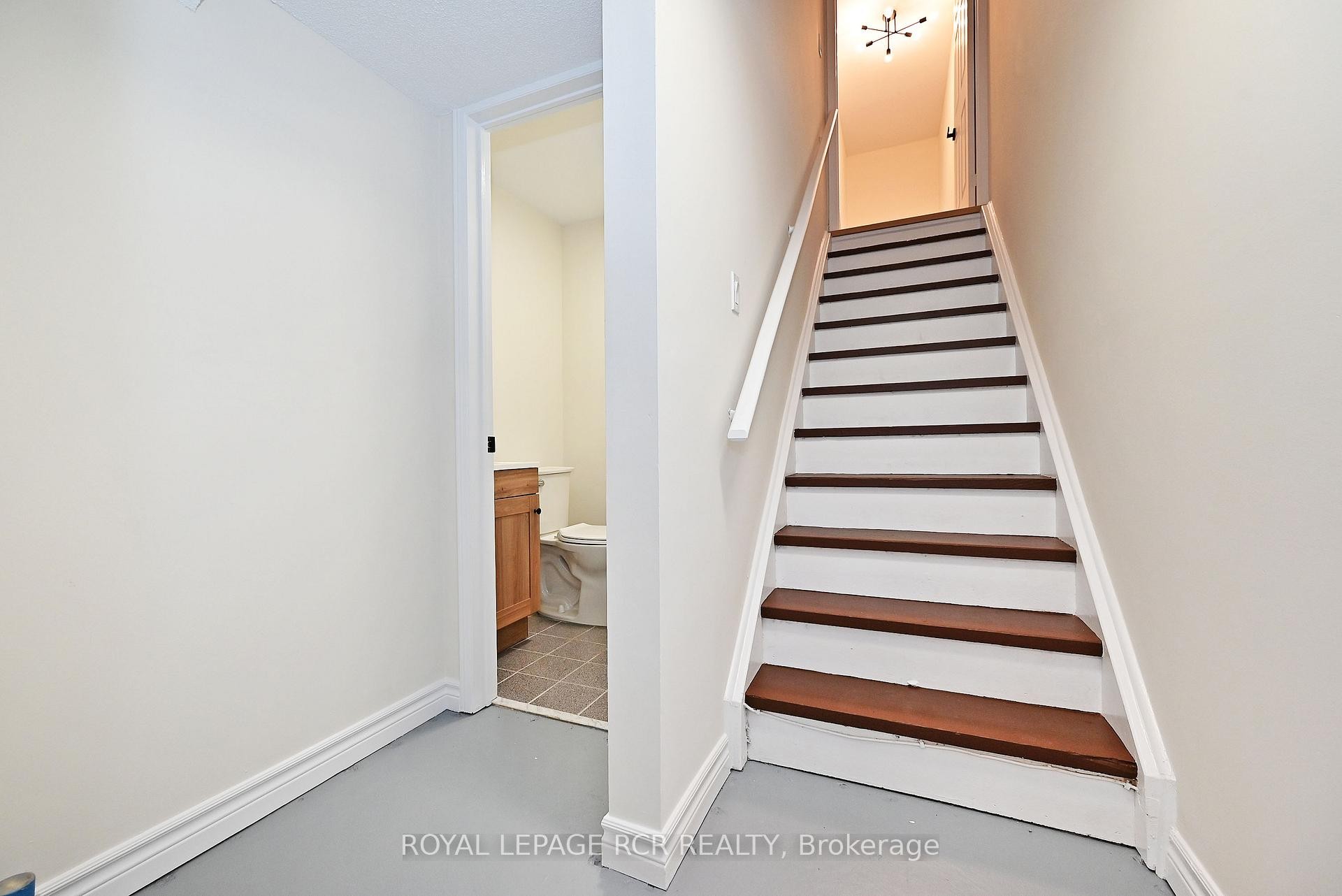 









28


Wyatt

Lane,
Aurora,




ON
L4G 7E4

