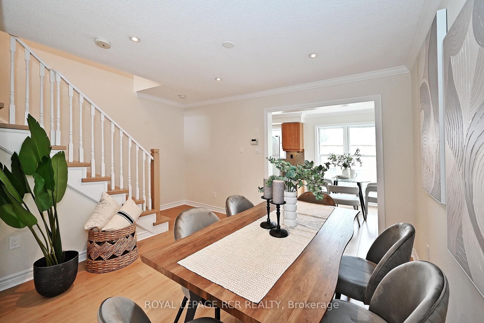









28


Wyatt

Lane,
Aurora,




ON
L4G 7E4

