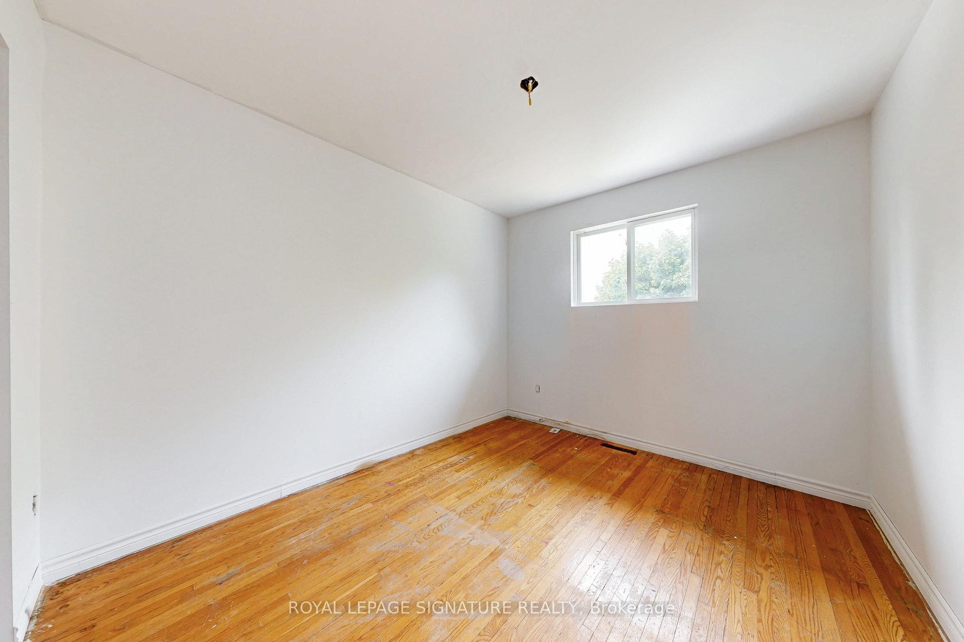 









20


Sexton

Crescent,
Toronto,




ON
M2H 2L5

