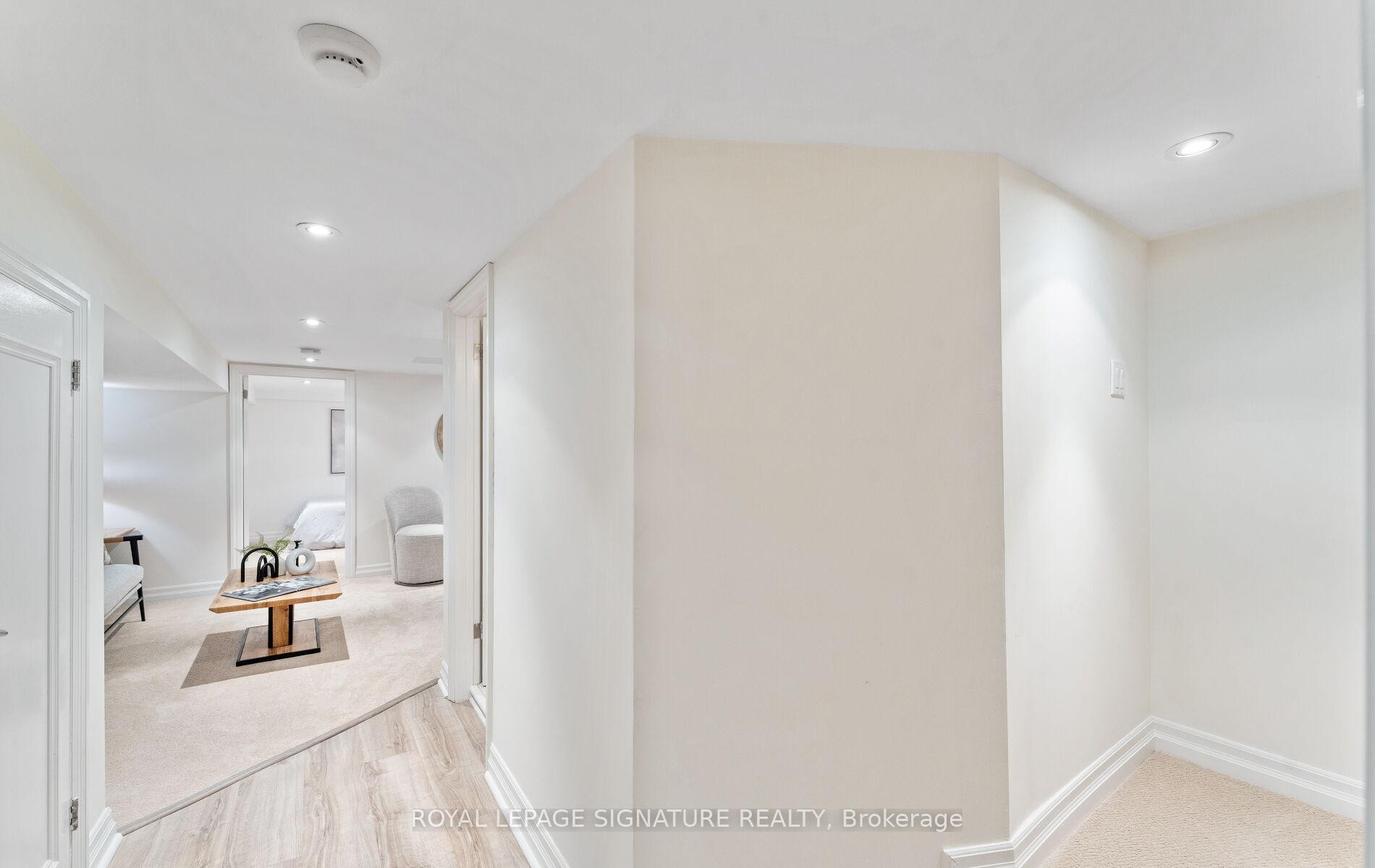 









45


Hillsdale

Avenue West,
Toronto,




ON
M5P 1E9

