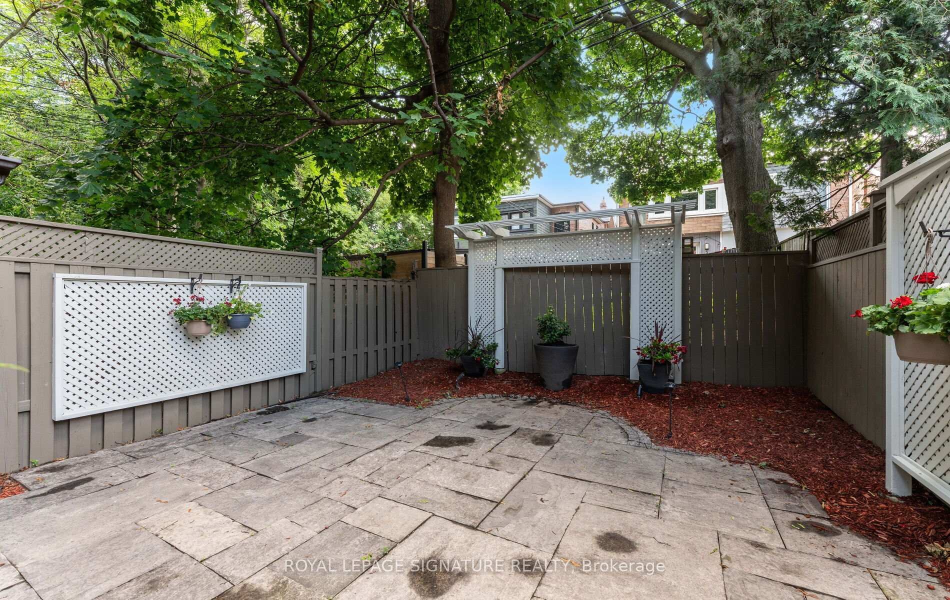 









45


Hillsdale

Avenue West,
Toronto,




ON
M5P 1E9

