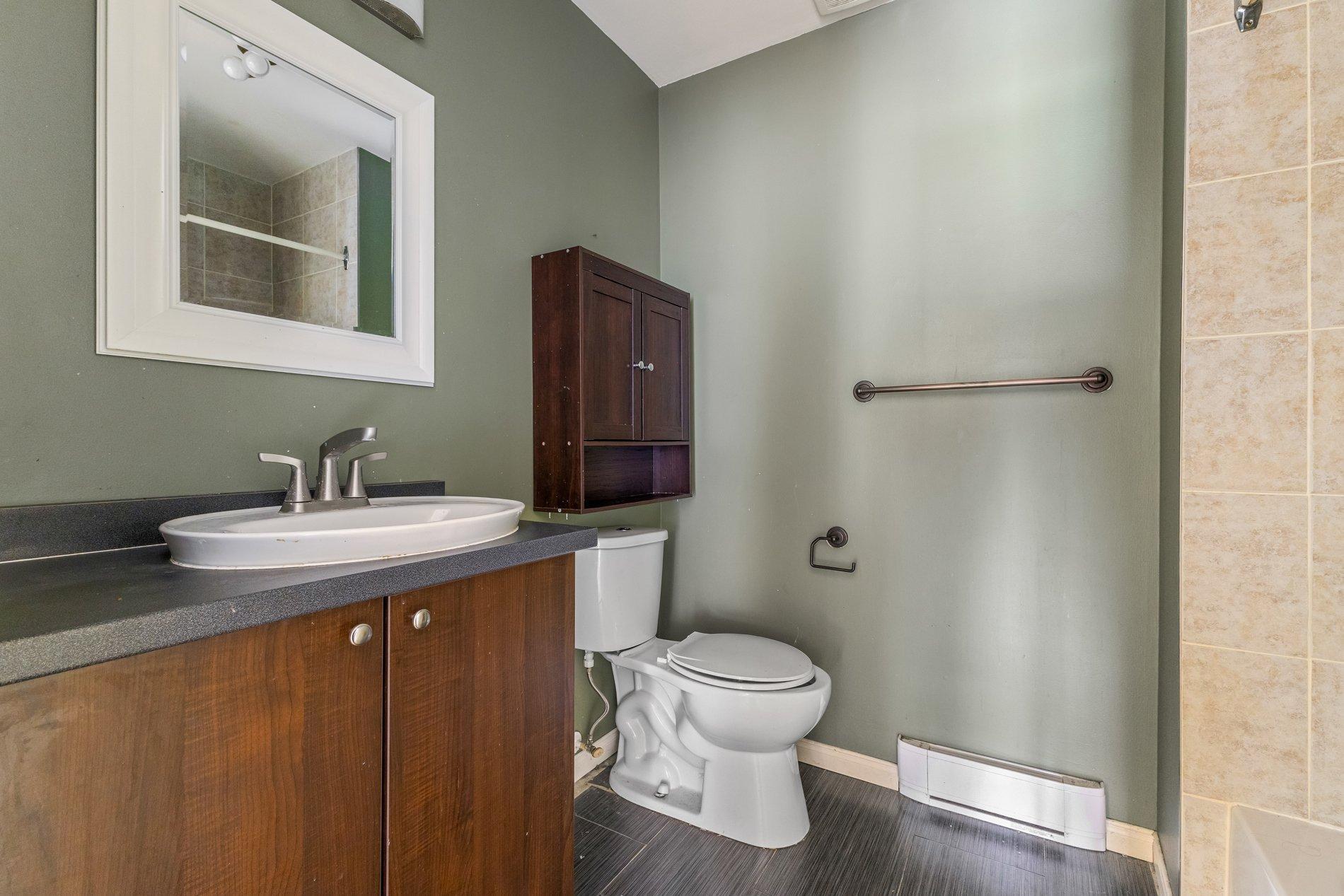 









886


Boul. Iberville

, 42,
Repentigny (Repentigny),




QC
J5Y2R5


