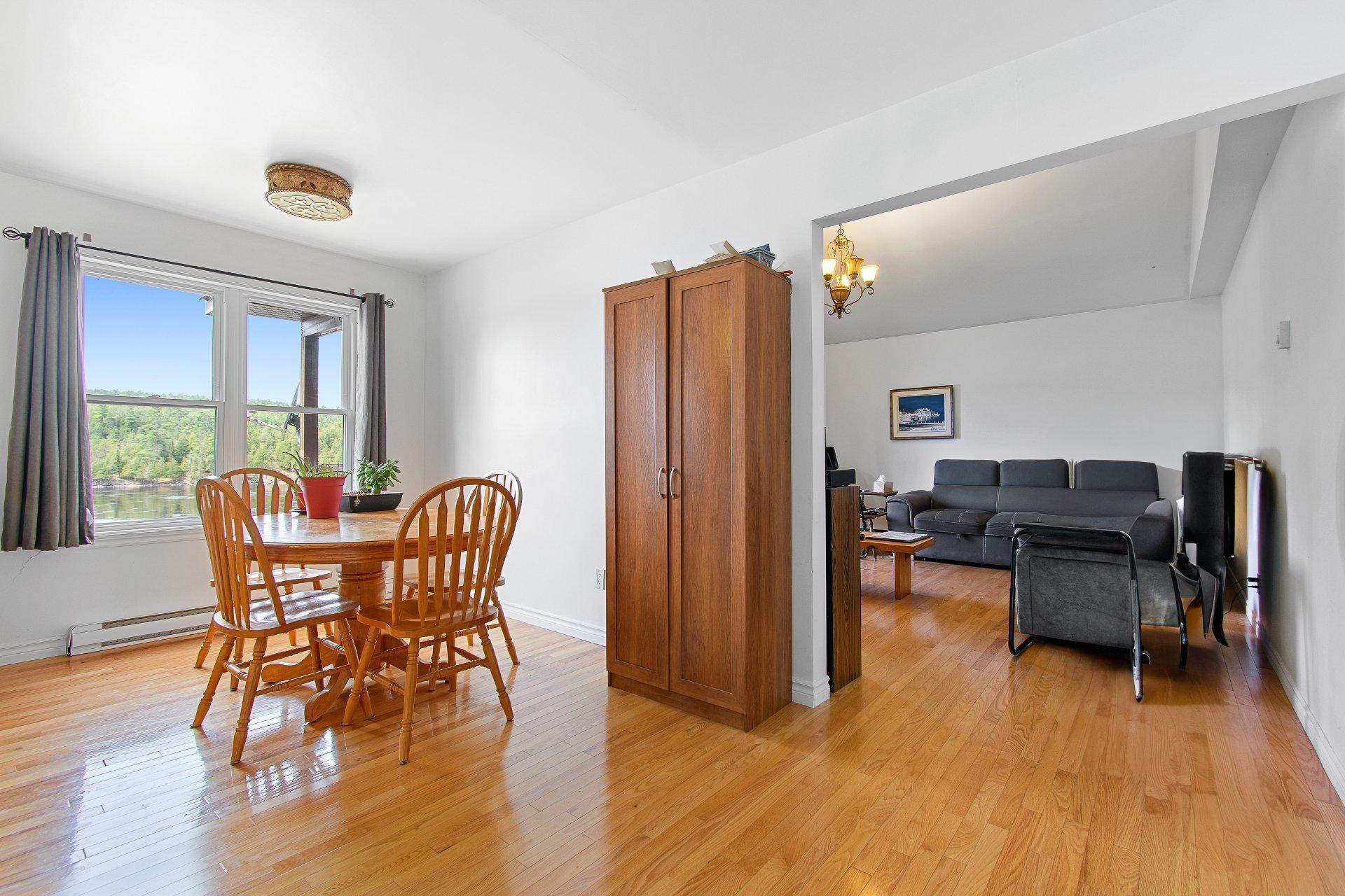 









447


Ch. du Vieux-Moulin

,
Bryson,




QC
J0X1H0

