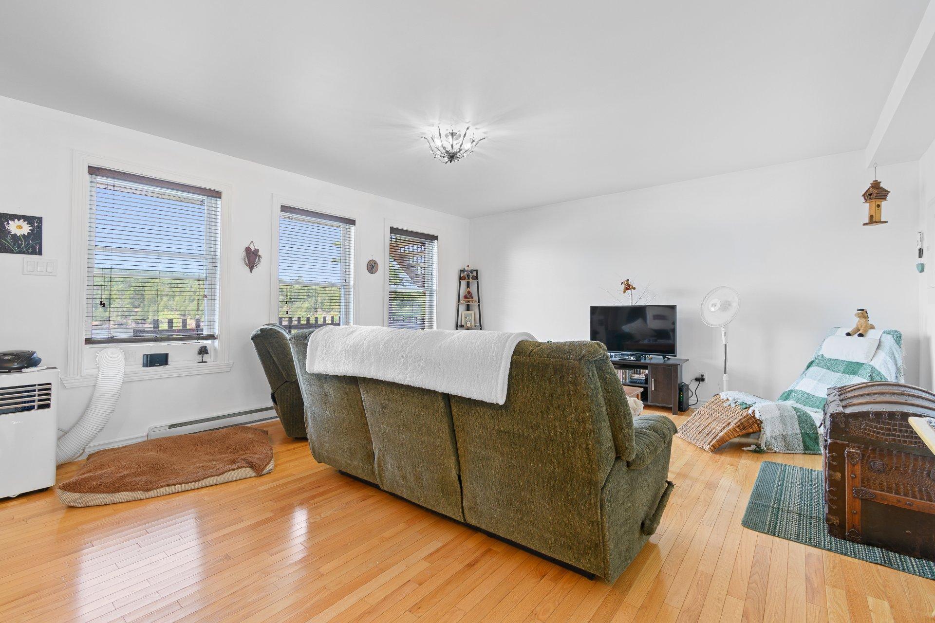 









447


Ch. du Vieux-Moulin

,
Bryson,




QC
J0X1H0

