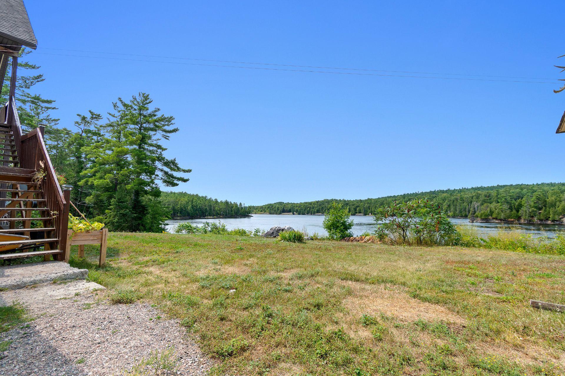 









447


Ch. du Vieux-Moulin

,
Bryson,




QC
J0X1H0

