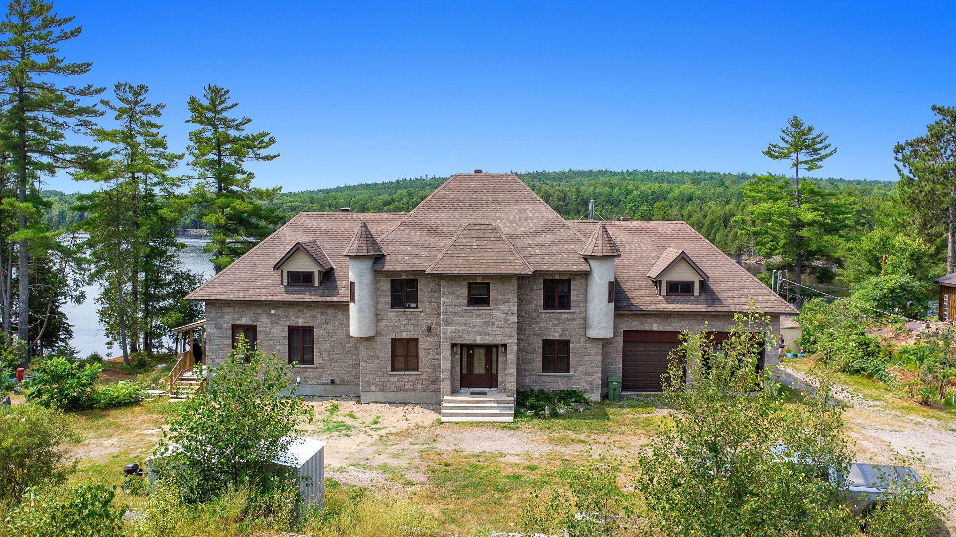 









447


Ch. du Vieux-Moulin

,
Bryson,




QC
J0X1H0

