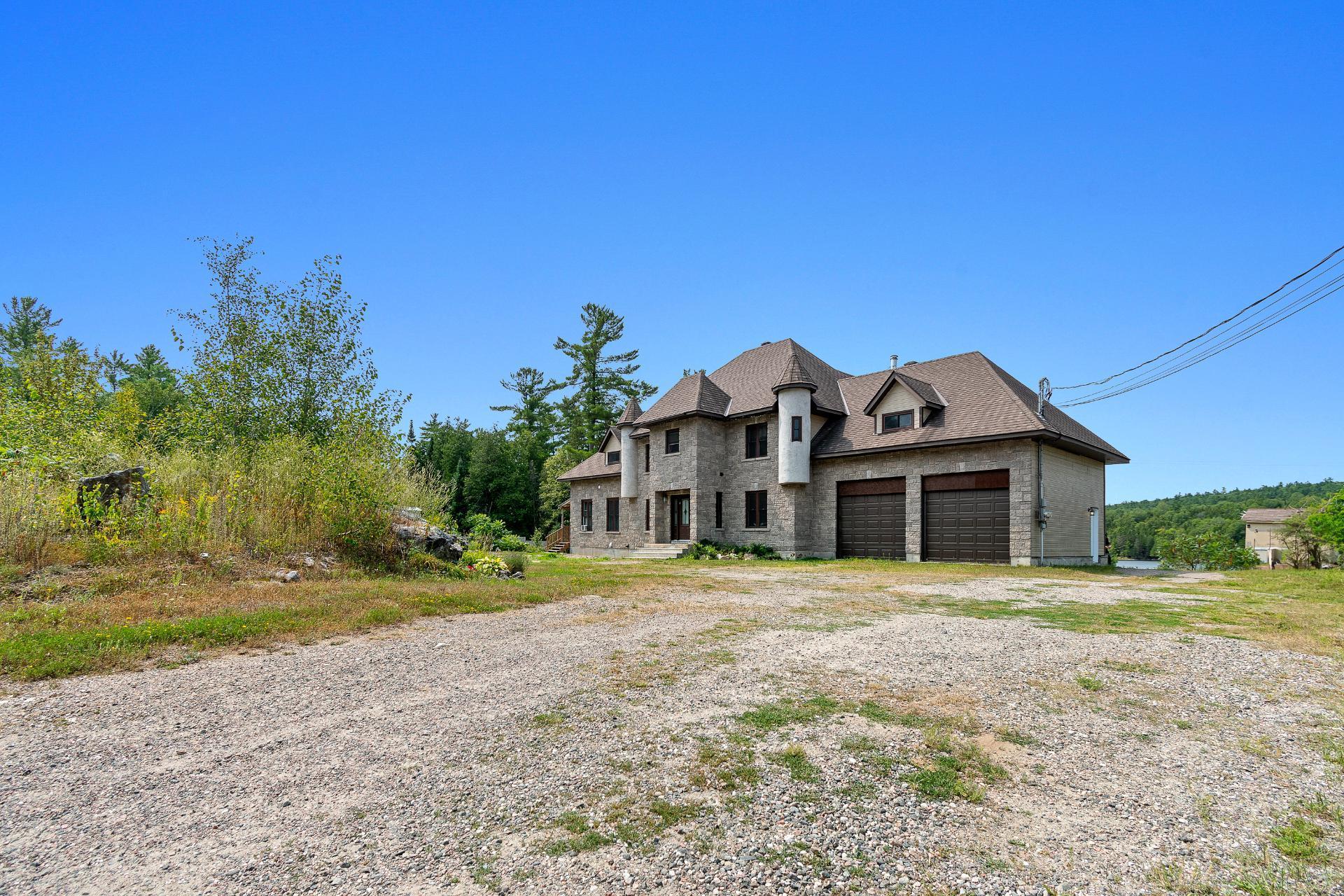 









447


Ch. du Vieux-Moulin

,
Bryson,




QC
J0X1H0

