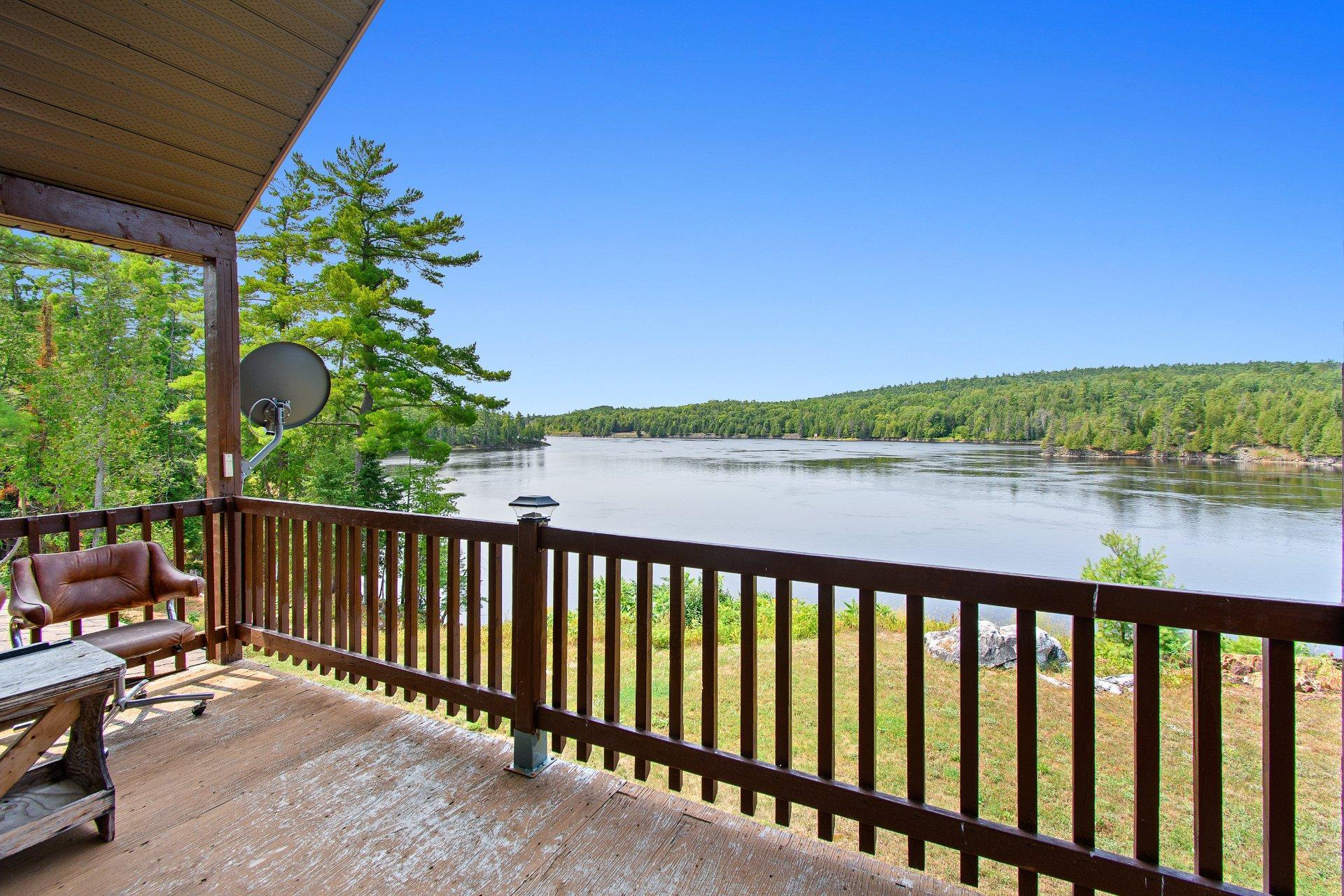 









447


Ch. du Vieux-Moulin

,
Bryson,




QC
J0X1H0


