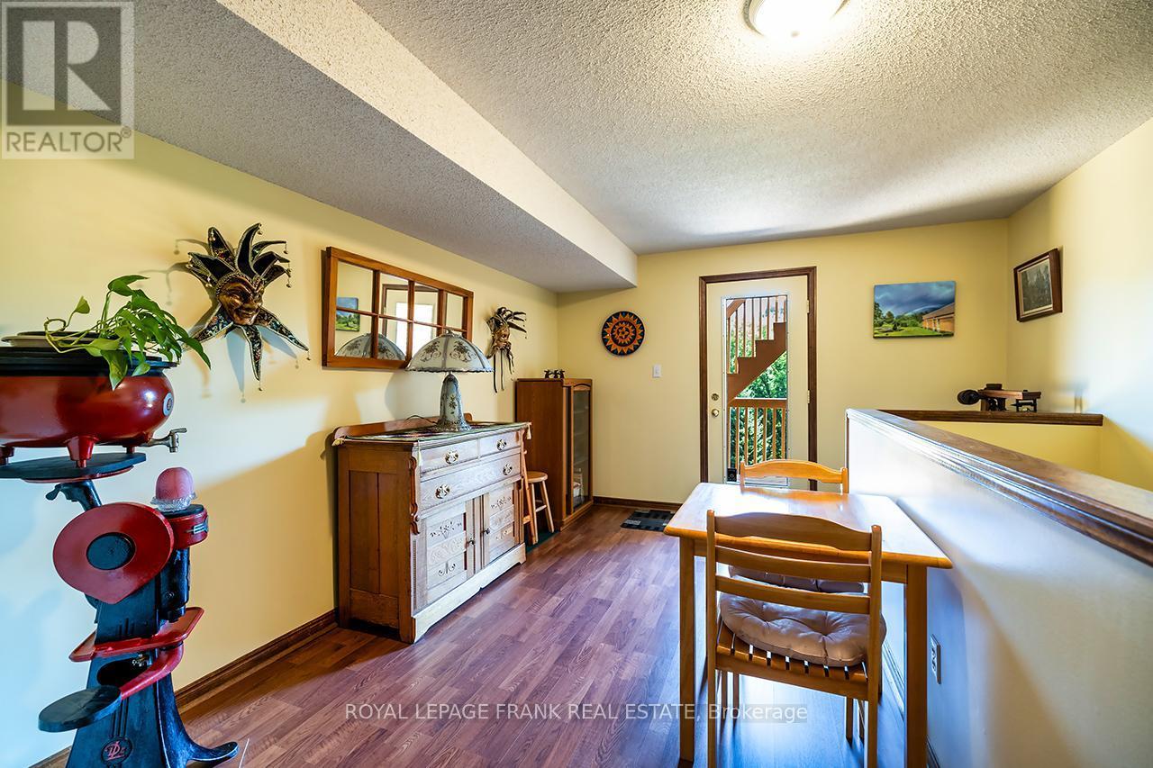 












65 GARDEN STREET

,
Whitby (Downtown Whitby),




Ontario
L1N9E7


