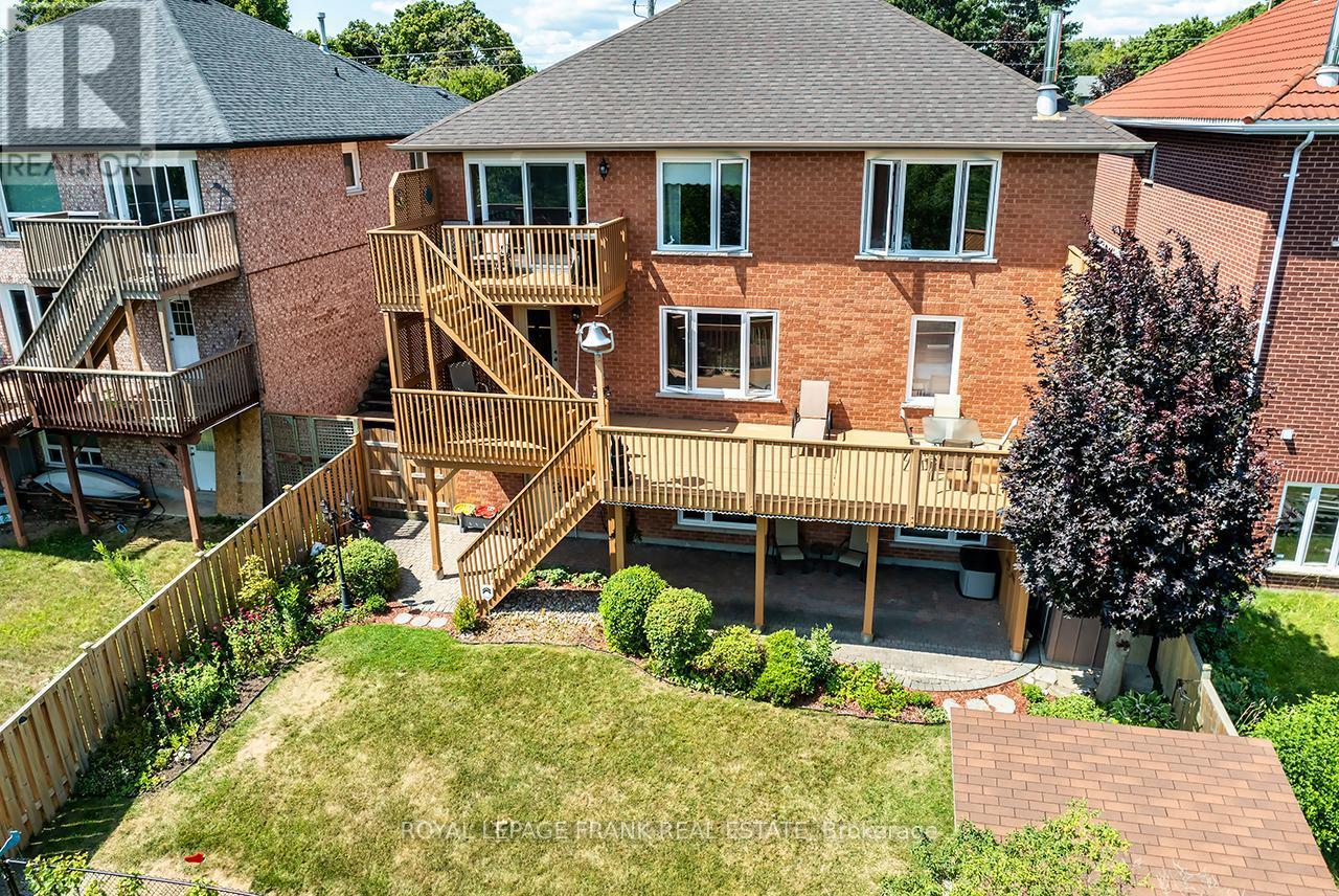 












65 GARDEN STREET

,
Whitby (Downtown Whitby),




Ontario
L1N9E7


