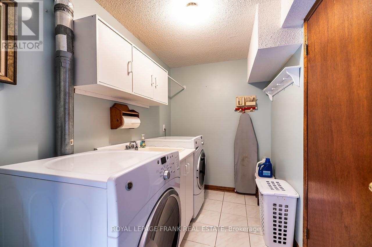 












65 GARDEN STREET

,
Whitby (Downtown Whitby),




Ontario
L1N9E7


