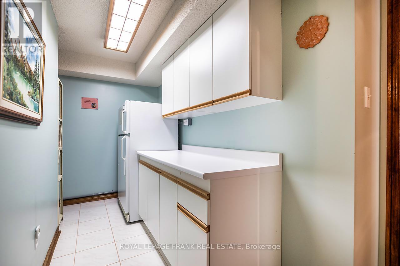 












65 GARDEN STREET

,
Whitby (Downtown Whitby),




Ontario
L1N9E7

