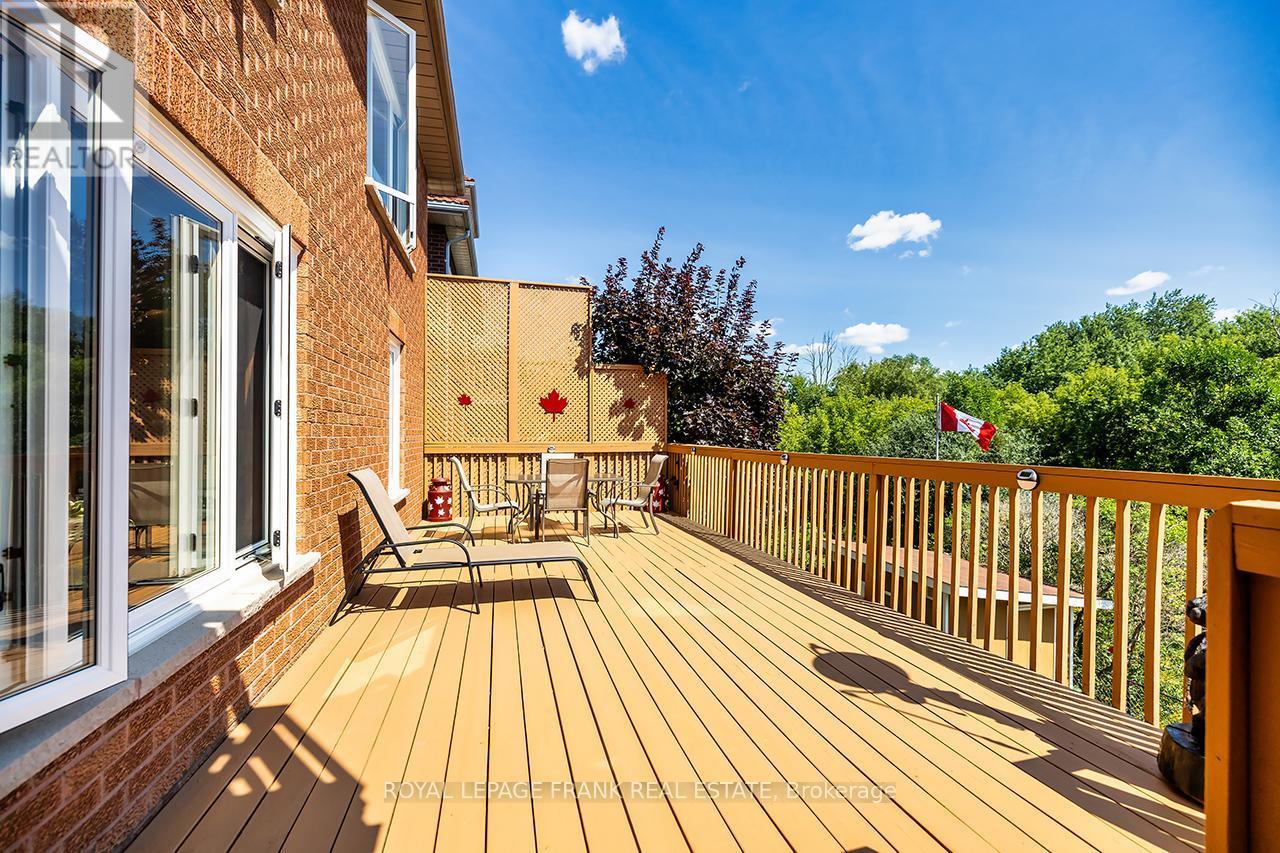 












65 GARDEN STREET

,
Whitby (Downtown Whitby),




Ontario
L1N9E7


