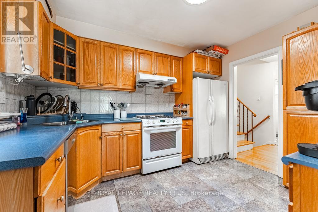 












431 SHERIN DRIVE

,
Oakville,




Ontario
L6L4J4

