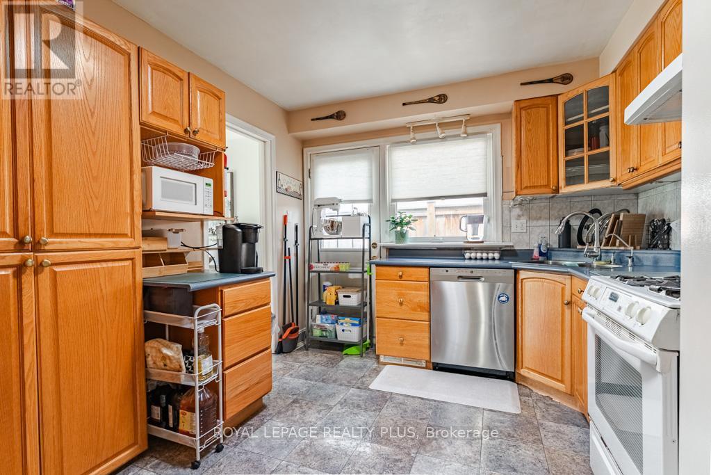 












431 SHERIN DRIVE

,
Oakville,




Ontario
L6L4J4

