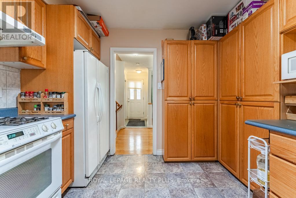 












431 SHERIN DRIVE

,
Oakville,




Ontario
L6L4J4

