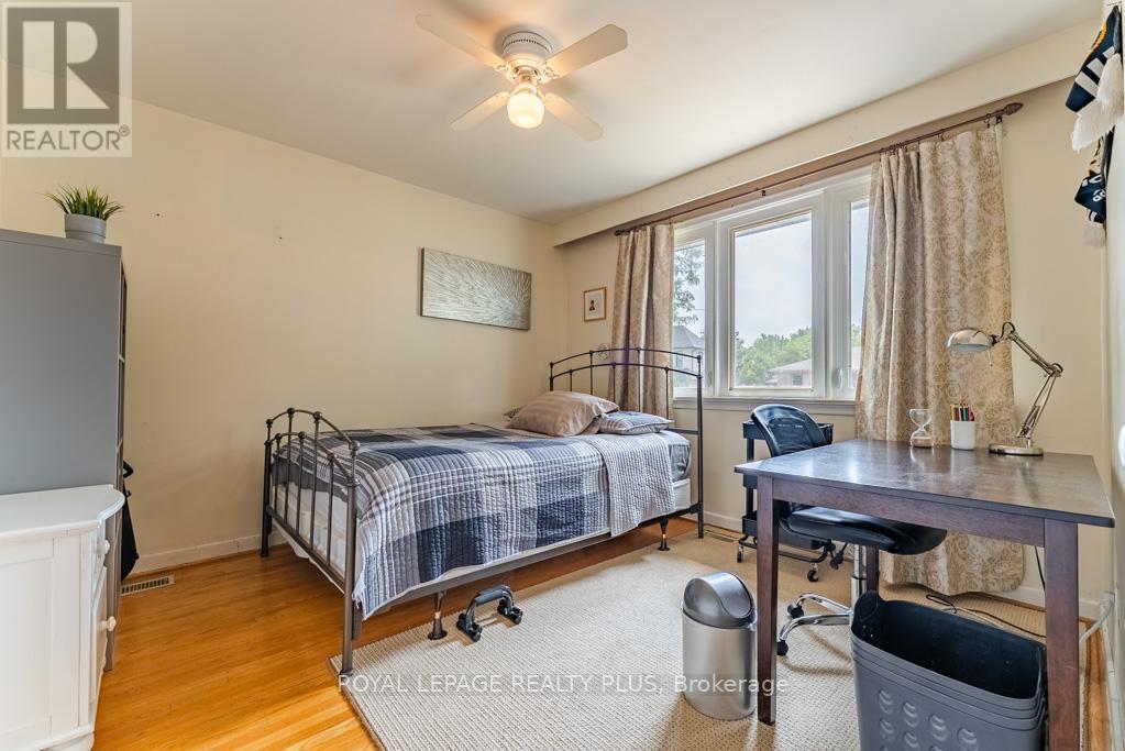 












431 SHERIN DRIVE

,
Oakville,




Ontario
L6L4J4

