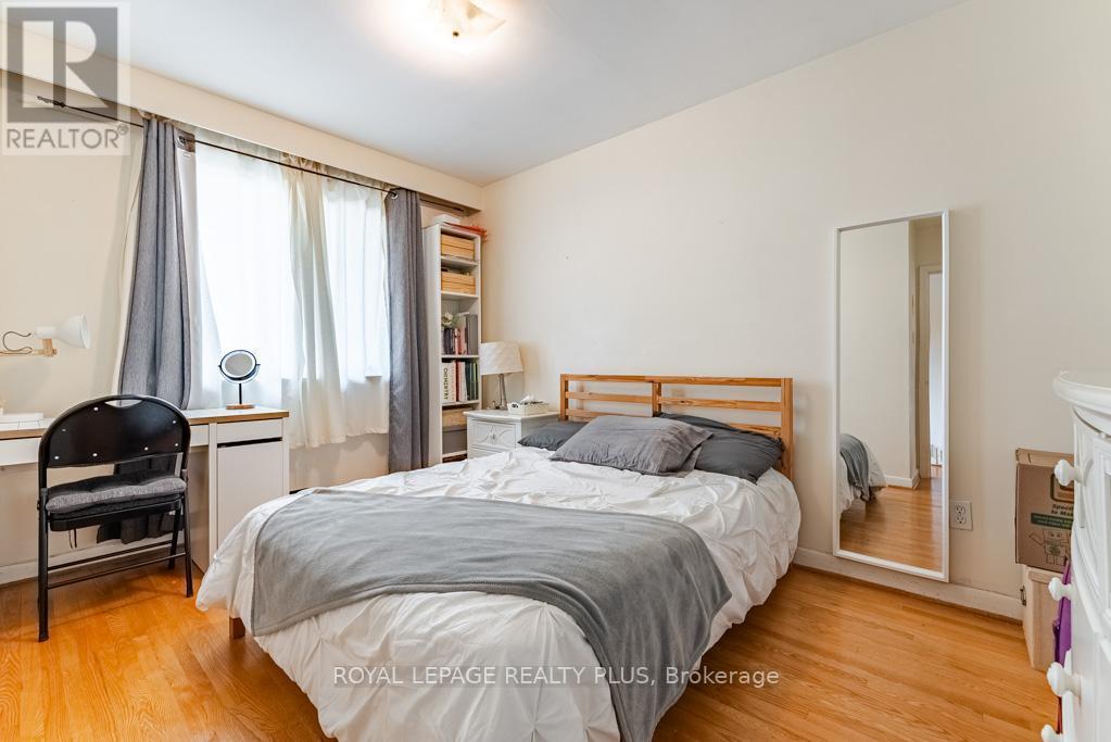 












431 SHERIN DRIVE

,
Oakville,




Ontario
L6L4J4


