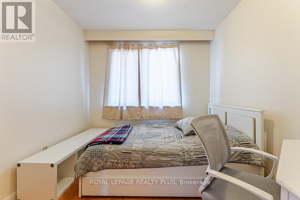 












431 SHERIN DRIVE

,
Oakville,




Ontario
L6L4J4

