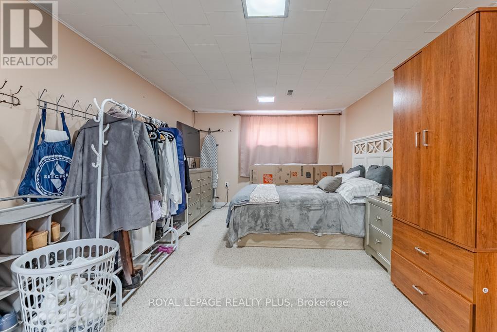 












431 SHERIN DRIVE

,
Oakville,




Ontario
L6L4J4

