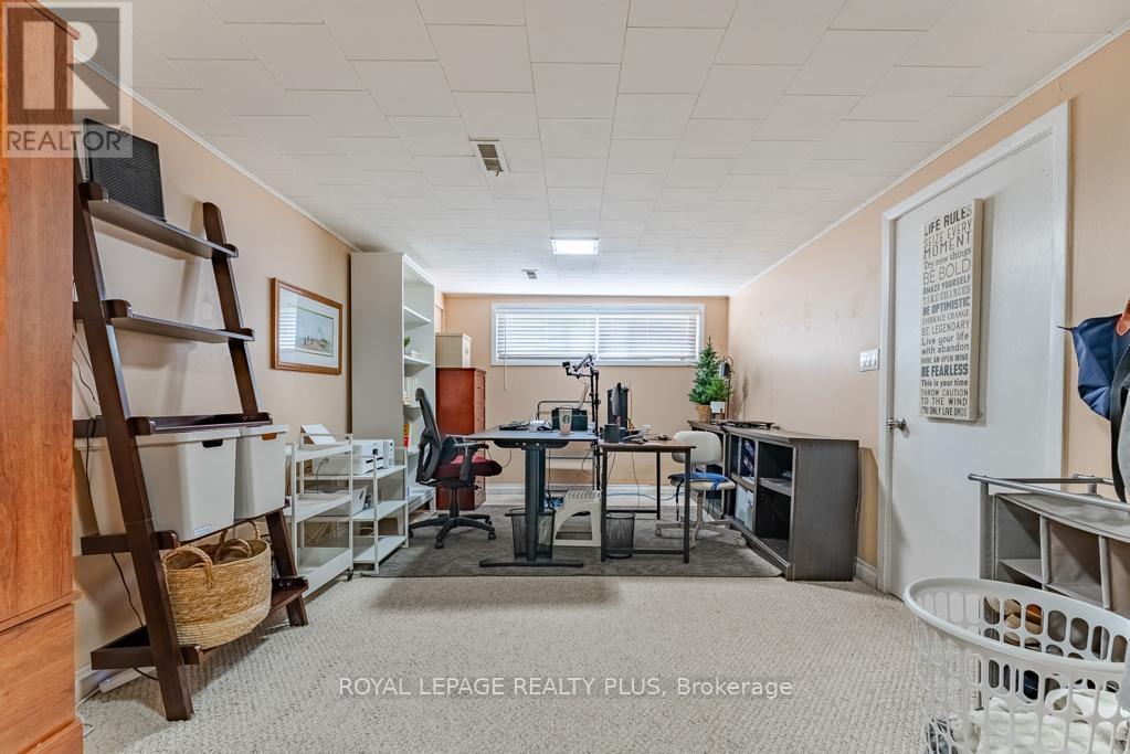 












431 SHERIN DRIVE

,
Oakville,




Ontario
L6L4J4


