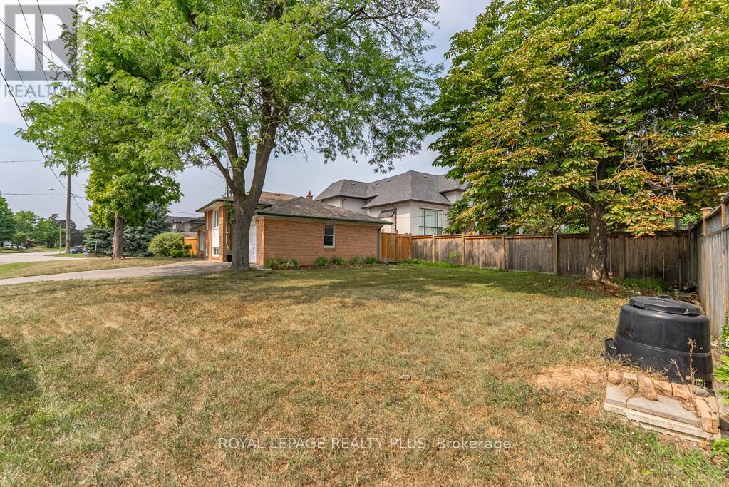 












431 SHERIN DRIVE

,
Oakville,




Ontario
L6L4J4

