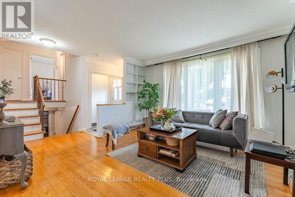












431 SHERIN DRIVE

,
Oakville,




Ontario
L6L4J4

