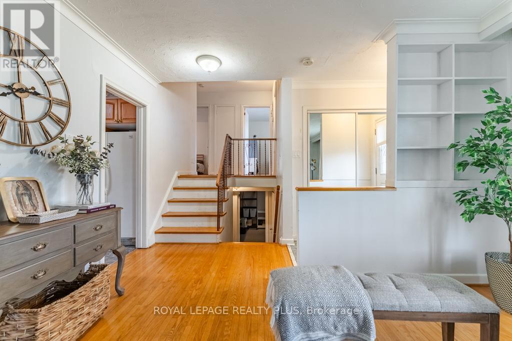 












431 SHERIN DRIVE

,
Oakville,




Ontario
L6L4J4

