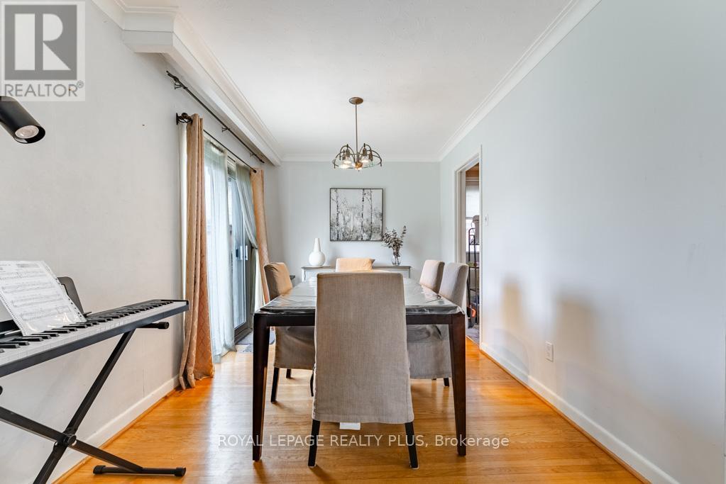 












431 SHERIN DRIVE

,
Oakville,




Ontario
L6L4J4

