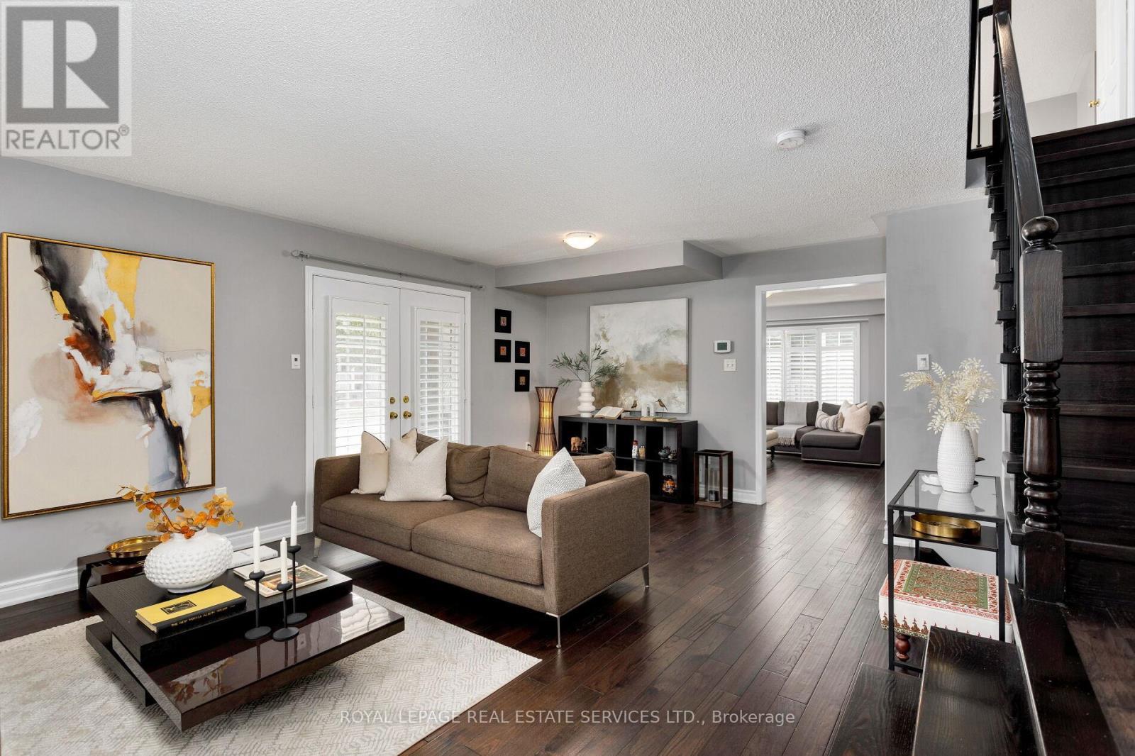 












1359 RIDGEBANK DRIVE

,
Oakville,




Ontario
L6M4A5

