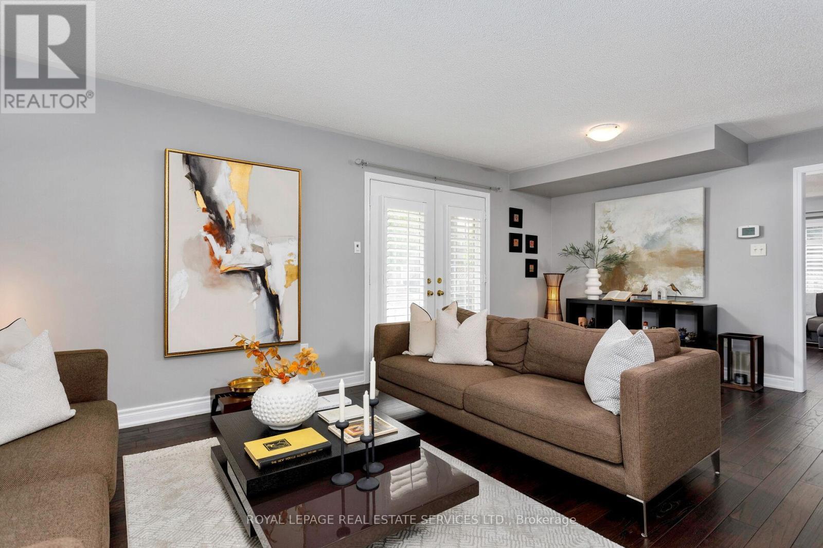 












1359 RIDGEBANK DRIVE

,
Oakville,




Ontario
L6M4A5

