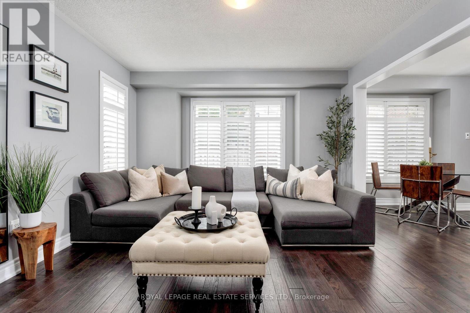 












1359 RIDGEBANK DRIVE

,
Oakville,




Ontario
L6M4A5

