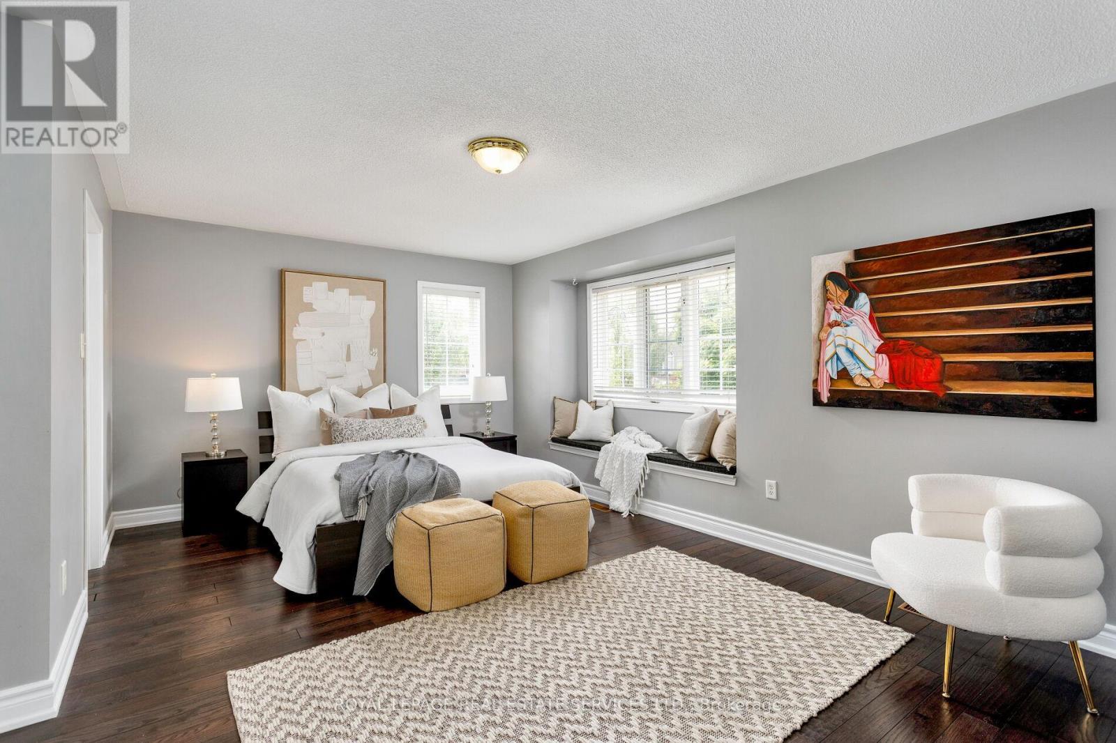 












1359 RIDGEBANK DRIVE

,
Oakville,




Ontario
L6M4A5

