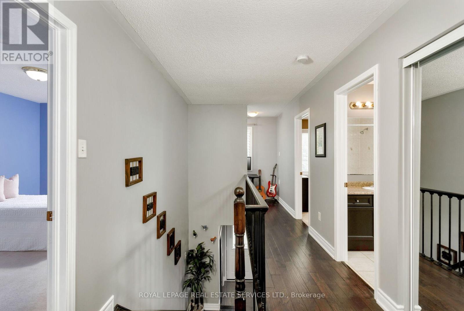 












1359 RIDGEBANK DRIVE

,
Oakville,




Ontario
L6M4A5

