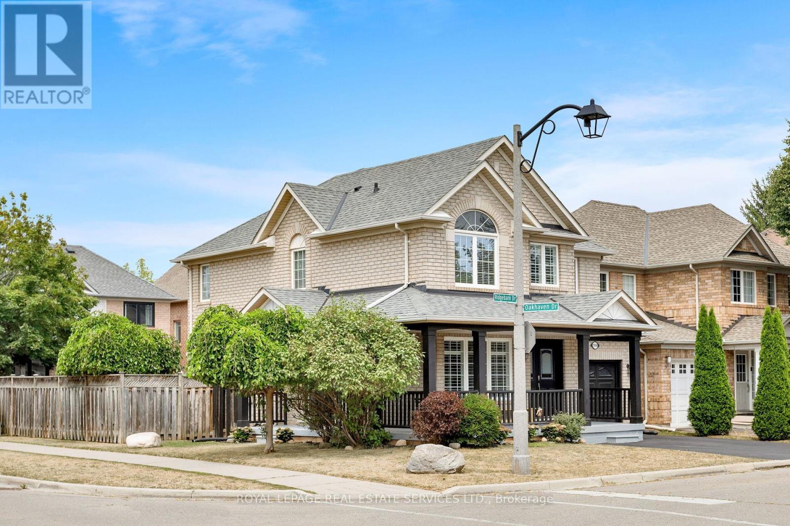 












1359 RIDGEBANK DRIVE

,
Oakville,




Ontario
L6M4A5

