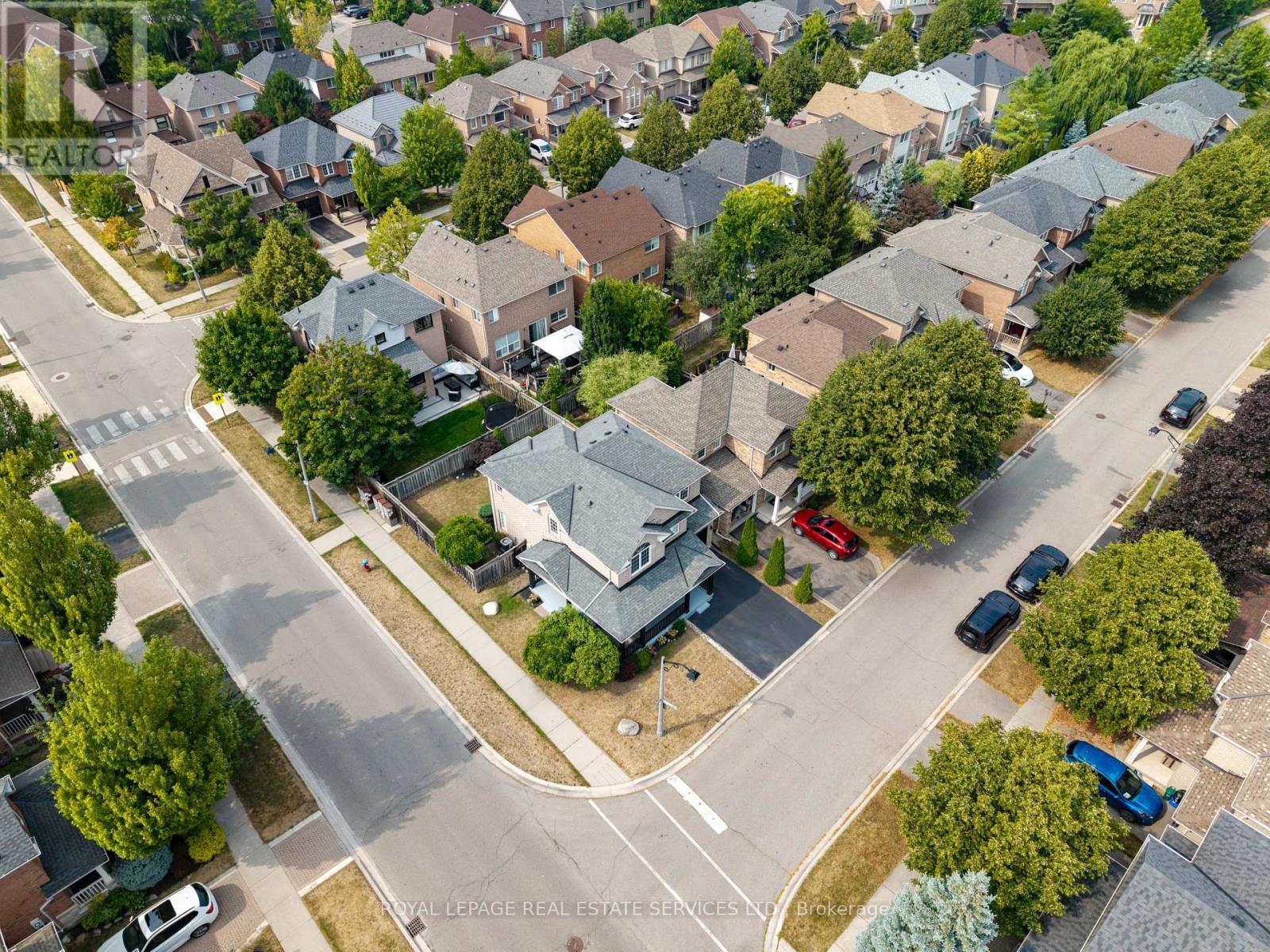 












1359 RIDGEBANK DRIVE

,
Oakville,




Ontario
L6M4A5

