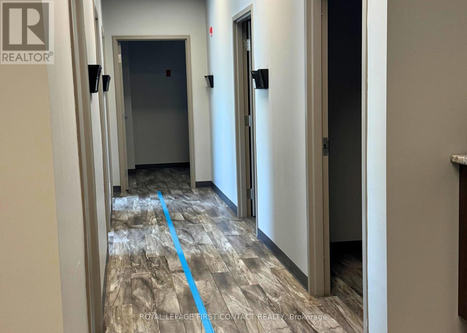 












201 - 11 LAKESIDE TERRACE

,
Barrie,




Ontario
L4M0H9

