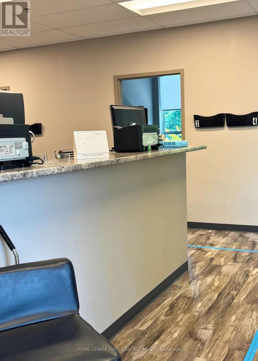 












201 - 11 LAKESIDE TERRACE

,
Barrie,




Ontario
L4M0H9

