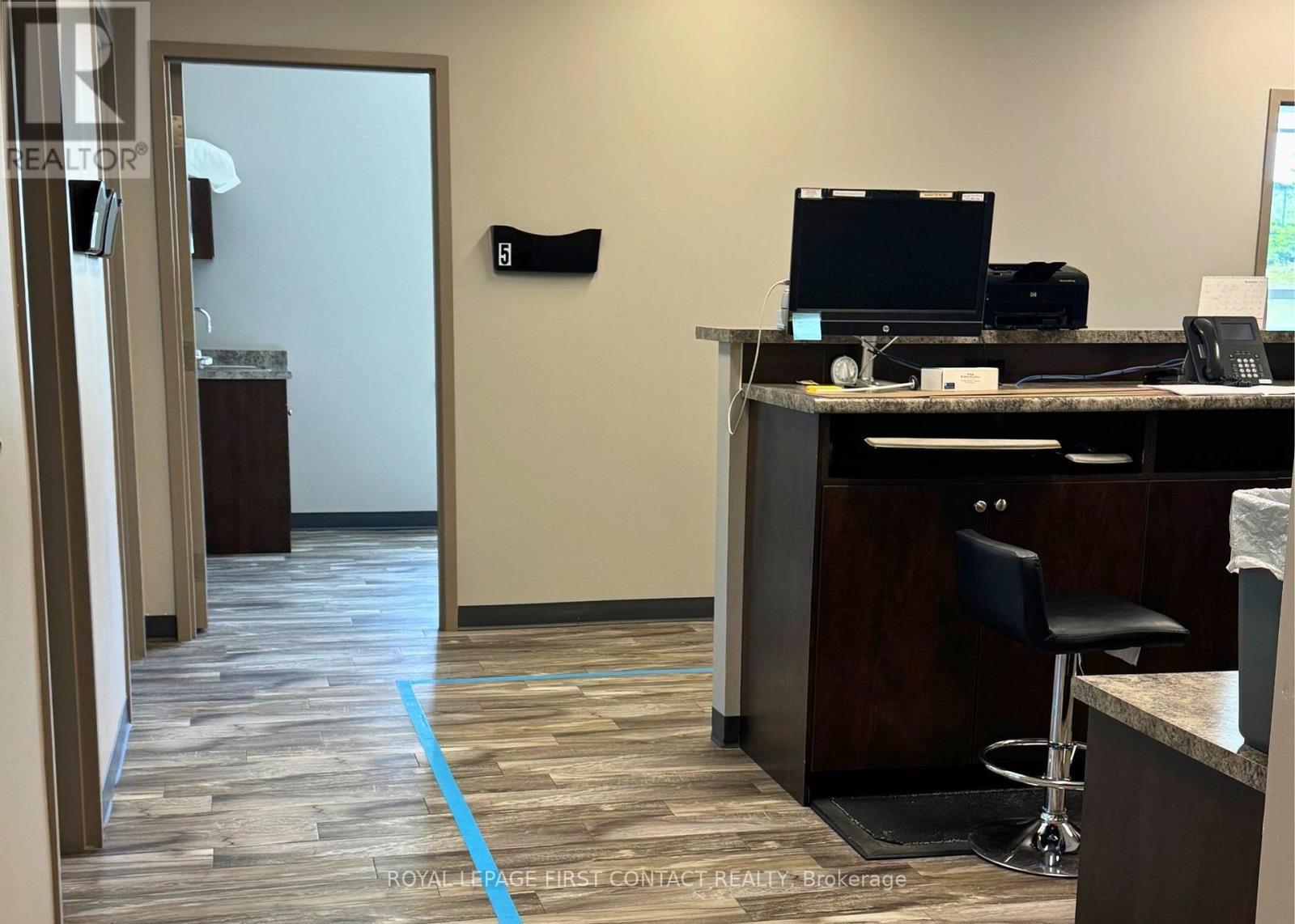 












201 - 11 LAKESIDE TERRACE

,
Barrie,




Ontario
L4M0H9

