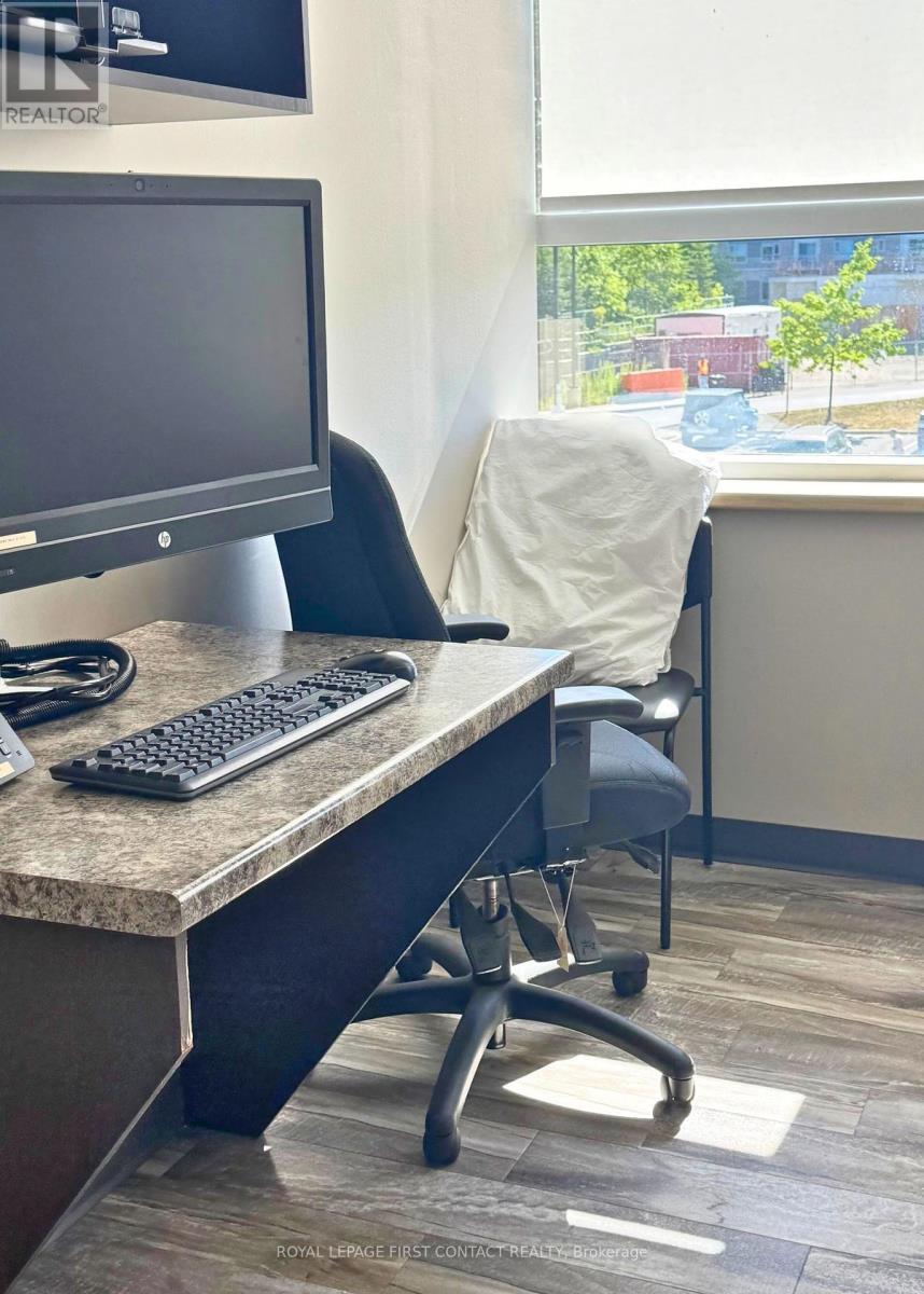 












201 - 11 LAKESIDE TERRACE

,
Barrie,




Ontario
L4M0H9

