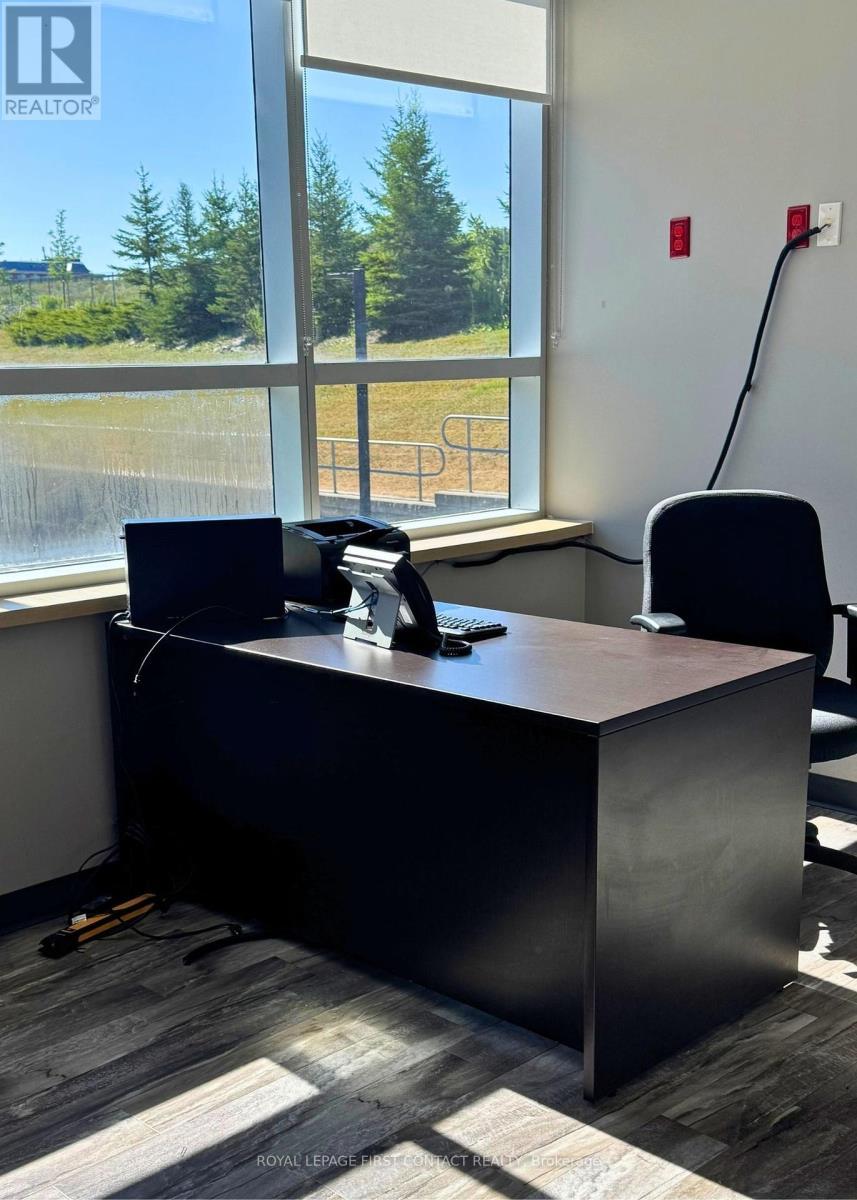 












201 - 11 LAKESIDE TERRACE

,
Barrie,




Ontario
L4M0H9

