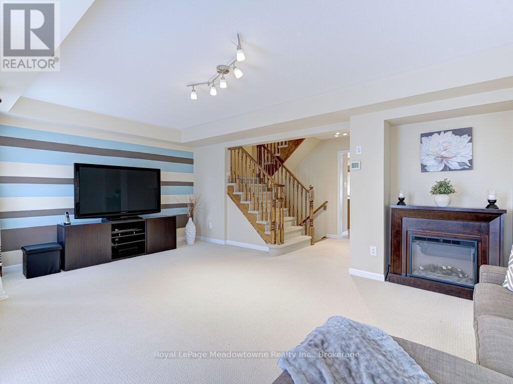 












220 MAGURN GATE

,
Milton (HA Harrison),




Ontario
L9T7B4

