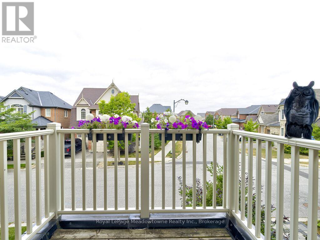 












220 MAGURN GATE

,
Milton (HA Harrison),




Ontario
L9T7B4

