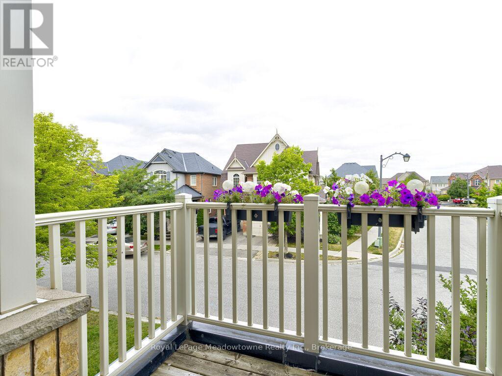 












220 MAGURN GATE

,
Milton (HA Harrison),




Ontario
L9T7B4

