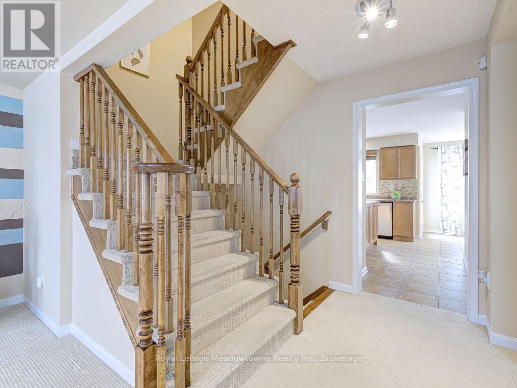 












220 MAGURN GATE

,
Milton (HA Harrison),




Ontario
L9T7B4

