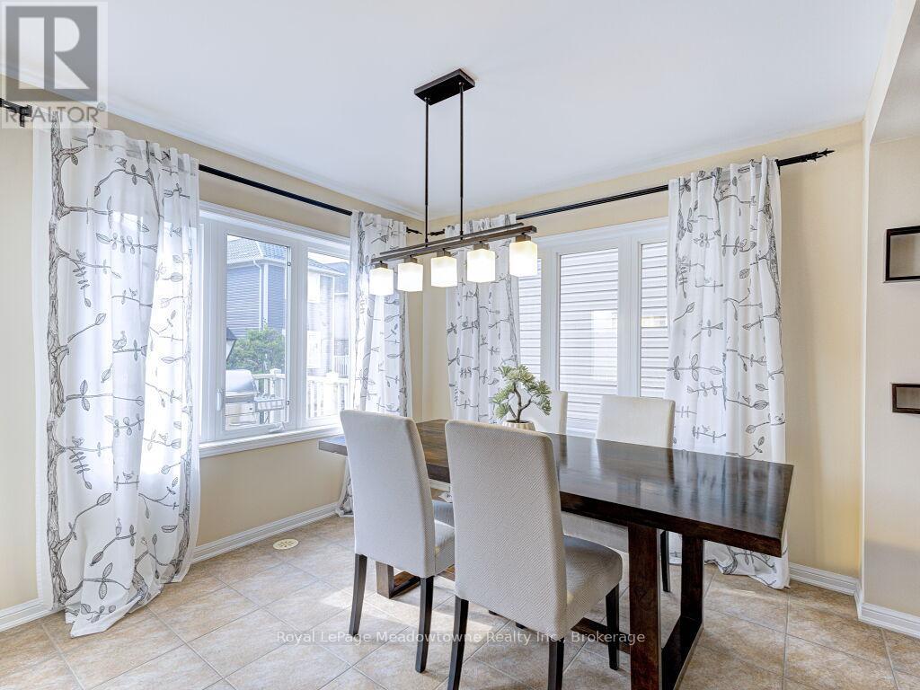 












220 MAGURN GATE

,
Milton (HA Harrison),




Ontario
L9T7B4

