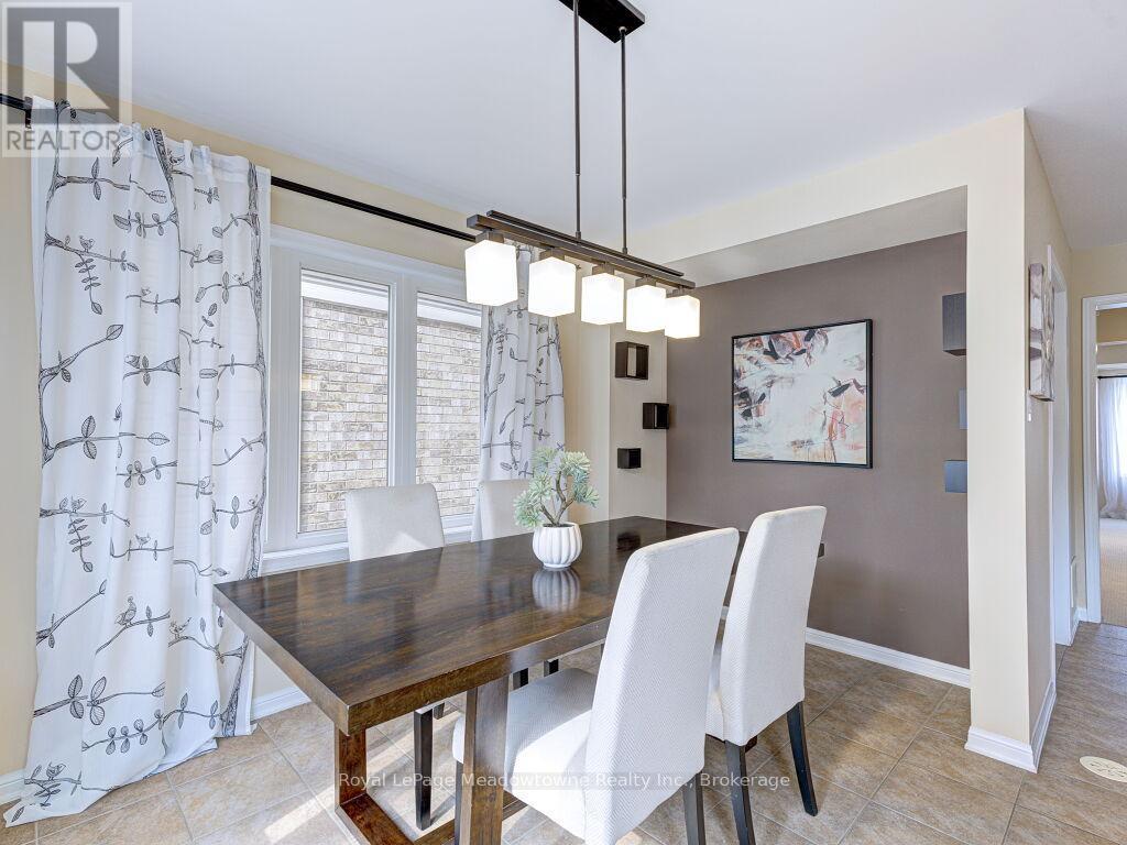 












220 MAGURN GATE

,
Milton (HA Harrison),




Ontario
L9T7B4


