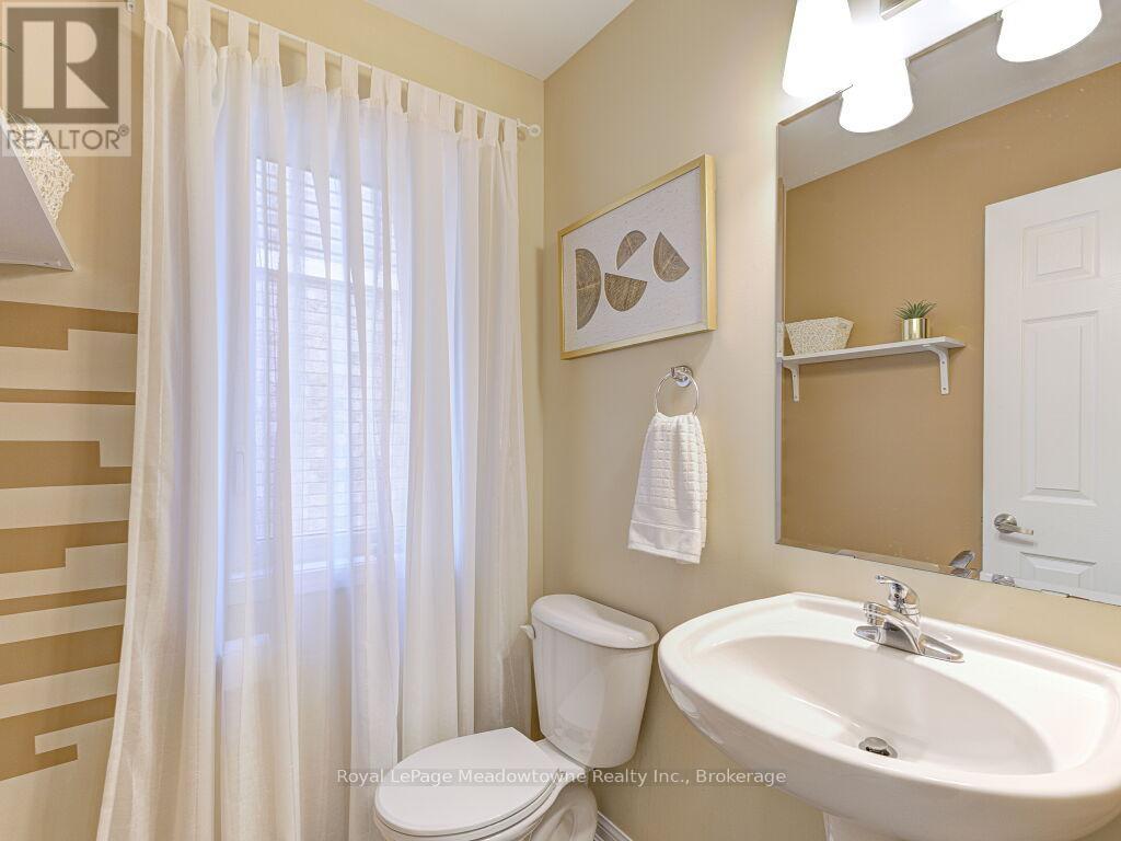 












220 MAGURN GATE

,
Milton (HA Harrison),




Ontario
L9T7B4

