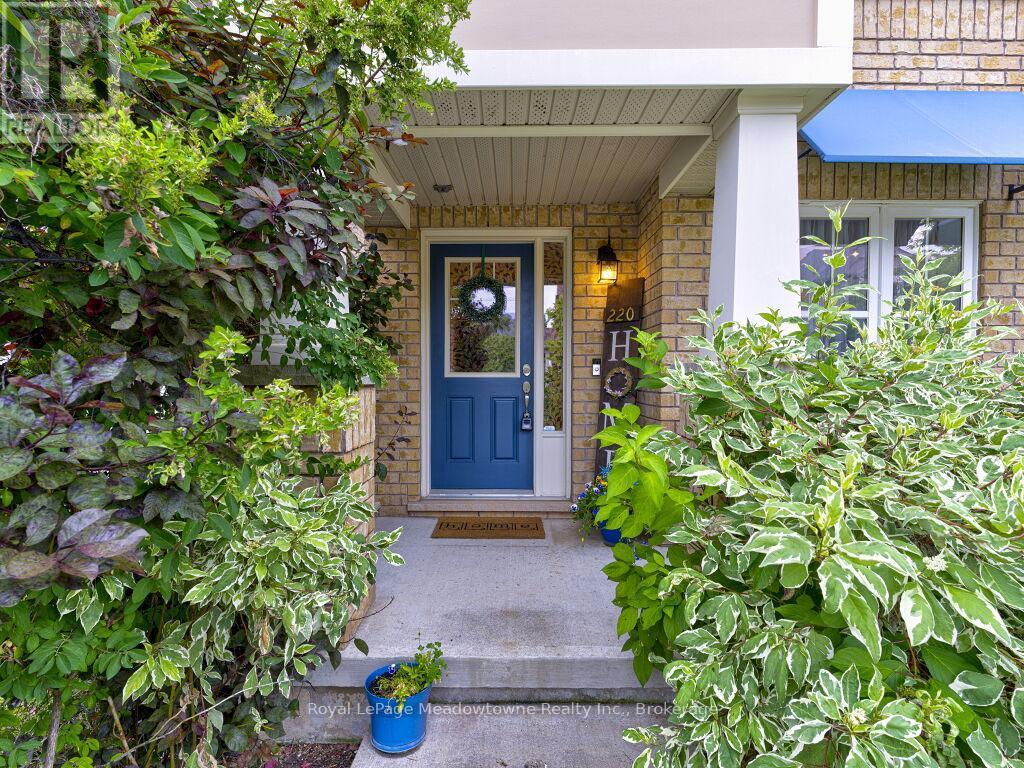 












220 MAGURN GATE

,
Milton (HA Harrison),




Ontario
L9T7B4

